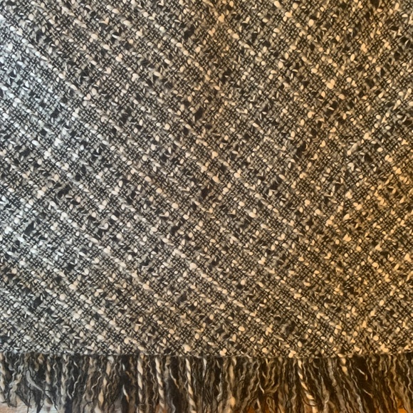 Apostrophe petites wool blend fringed skirt . Worn once - Picture 2 of 4